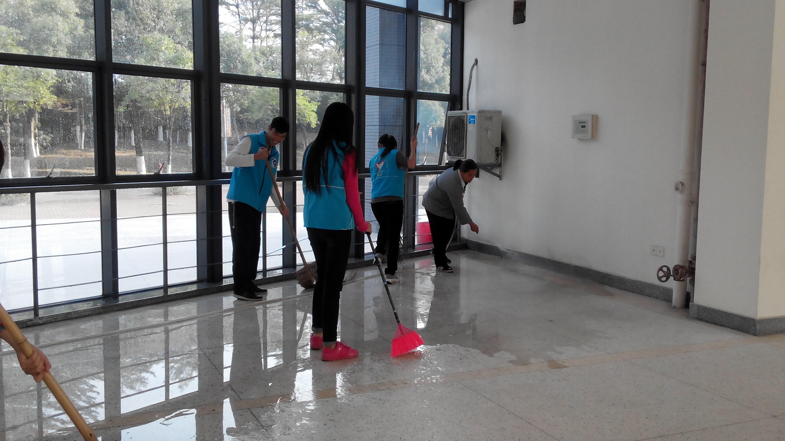 地面保潔.jpg