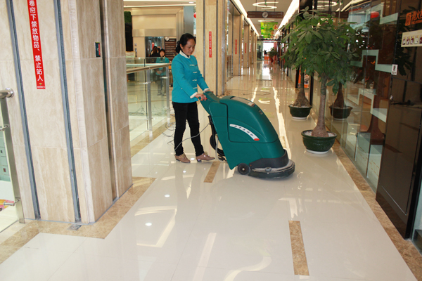 商場(chǎng)保潔8.jpg